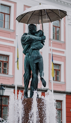 Mana Kaasik_suudlevad tudengid